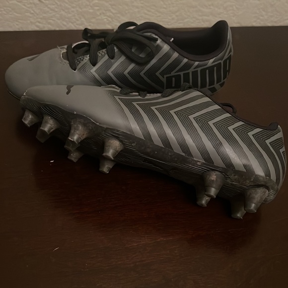 Cleats - Picture 3 of 3